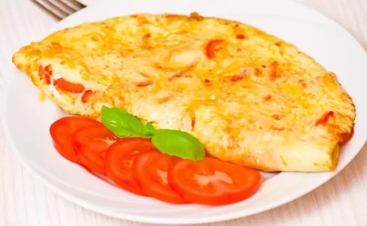 tomato omelette for eating eggs