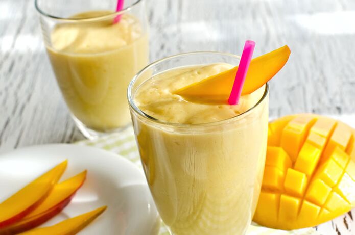 Mango and orange smoothie for weight loss